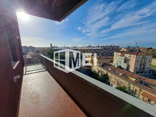 zoom immagine (Appartamento 110 mq, soggiorno, 3 camere, zona Livorno)