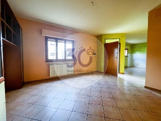 zoom immagine (Appartamento 94 mq, soggiorno, 2 camere, zona Castelnuovo)