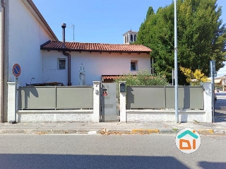 zoom immagine (Bifamiliare 95 mq, soggiorno, 2 camere, zona San Canzian d'Isonzo - Centro)