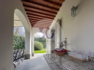 zoom immagine (Villa 370 mq, soggiorno, 6 camere, zona Santa Firmina – Bagnoro)