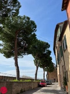 zoom immagine (Palazzo 590 mq, soggiorno, più di 3 camere, zona Santarcangelo di Romagna - Centro)