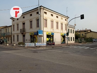 zoom immagine (Palazzo 500 mq, più di 3 camere, zona Villafranca Padovana)
