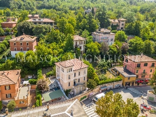 zoom immagine (Villa 1000 mq, soggiorno, 12 camere, zona Colli / Castiglione / San Mamolo)