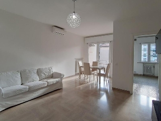 zoom immagine (Appartamento 112 mq, soggiorno, 2 camere, zona Santa Maria del Rovere)