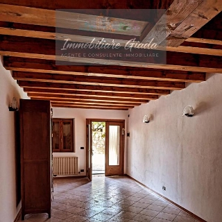 zoom immagine (Casa a schiera 80 mq, 1 camera, zona Serravalle)