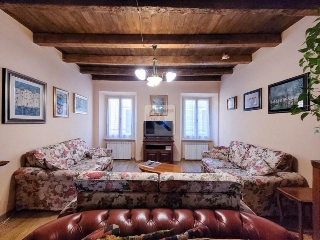 zoom immagine (Casa singola 427 mq, 4 camere, zona Riva del Garda - Centro)