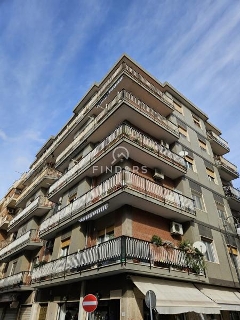 zoom immagine (Appartamento 123 mq, soggiorno, 2 camere, zona Reggio Calabria)