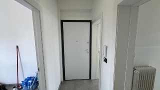 zoom immagine (Appartamento 80 mq, soggiorno, 2 camere, zona Chiesanuova)