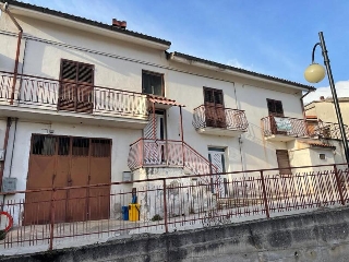 zoom immagine (Casa singola 186 mq, 3 camere, zona Villa d'Agri)