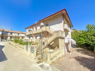zoom immagine (Appartamento 150 mq, soggiorno, 3 camere, zona Sant'Angelo in Vado)